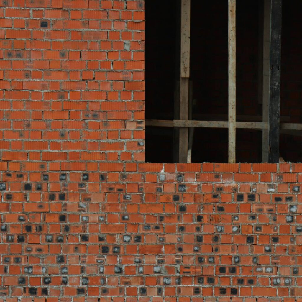 Masonry in the Context of Sustainable Buildings: A Review of the Brick Role in Architecture